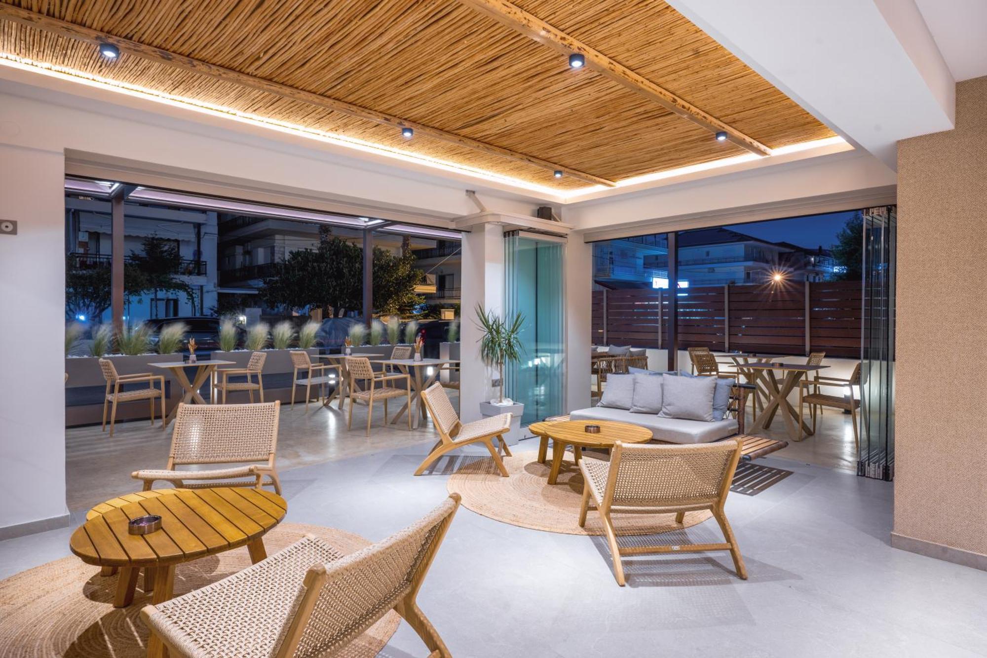 尼欧波洛伊Pantheon Sea View公寓式酒店 外观 照片