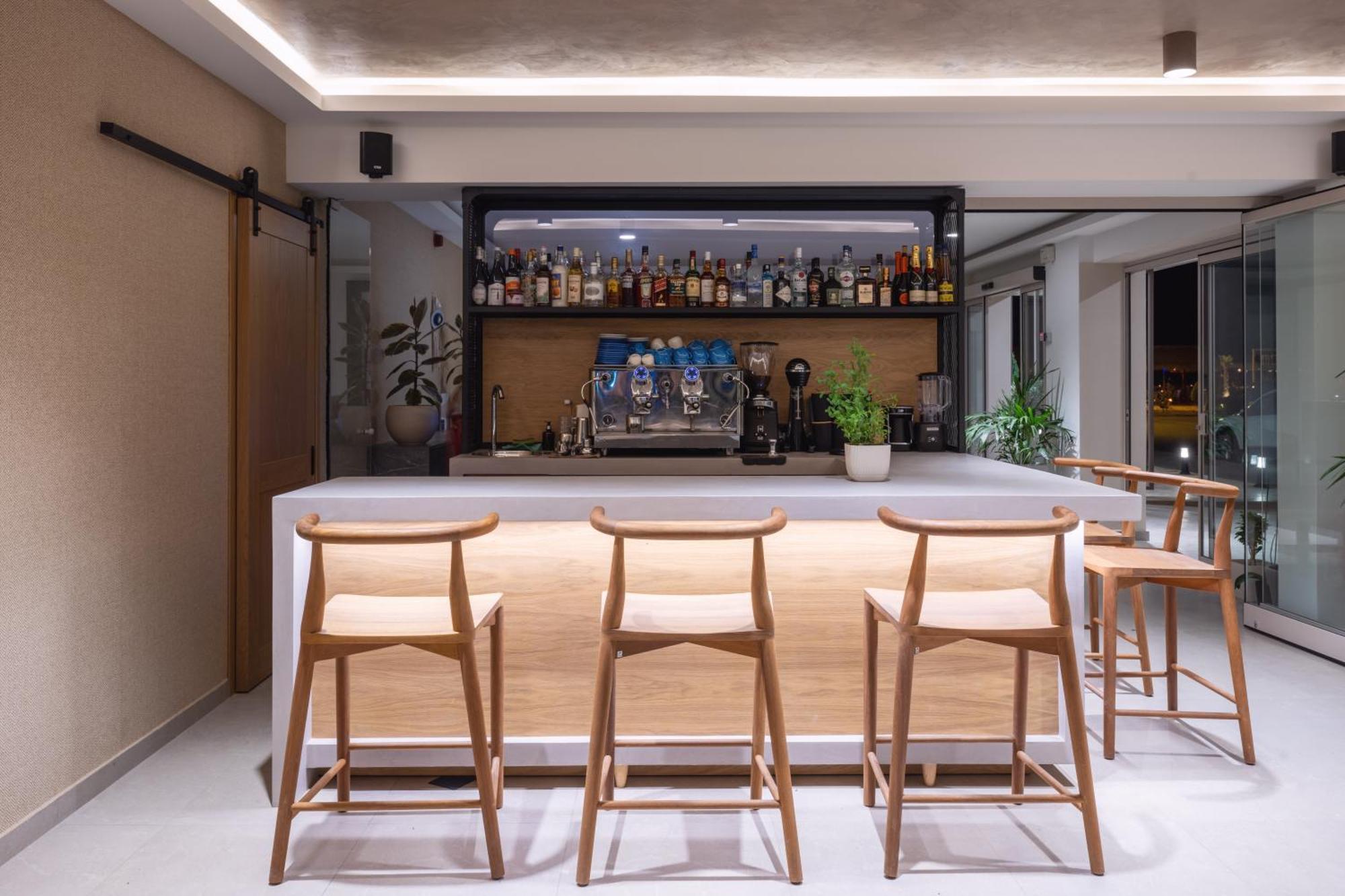 尼欧波洛伊Pantheon Sea View公寓式酒店 外观 照片