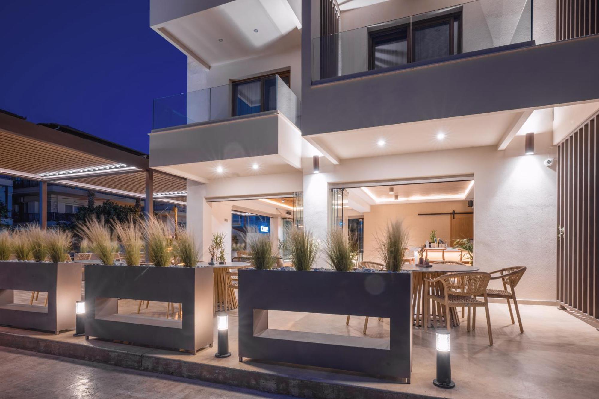 尼欧波洛伊Pantheon Sea View公寓式酒店 外观 照片